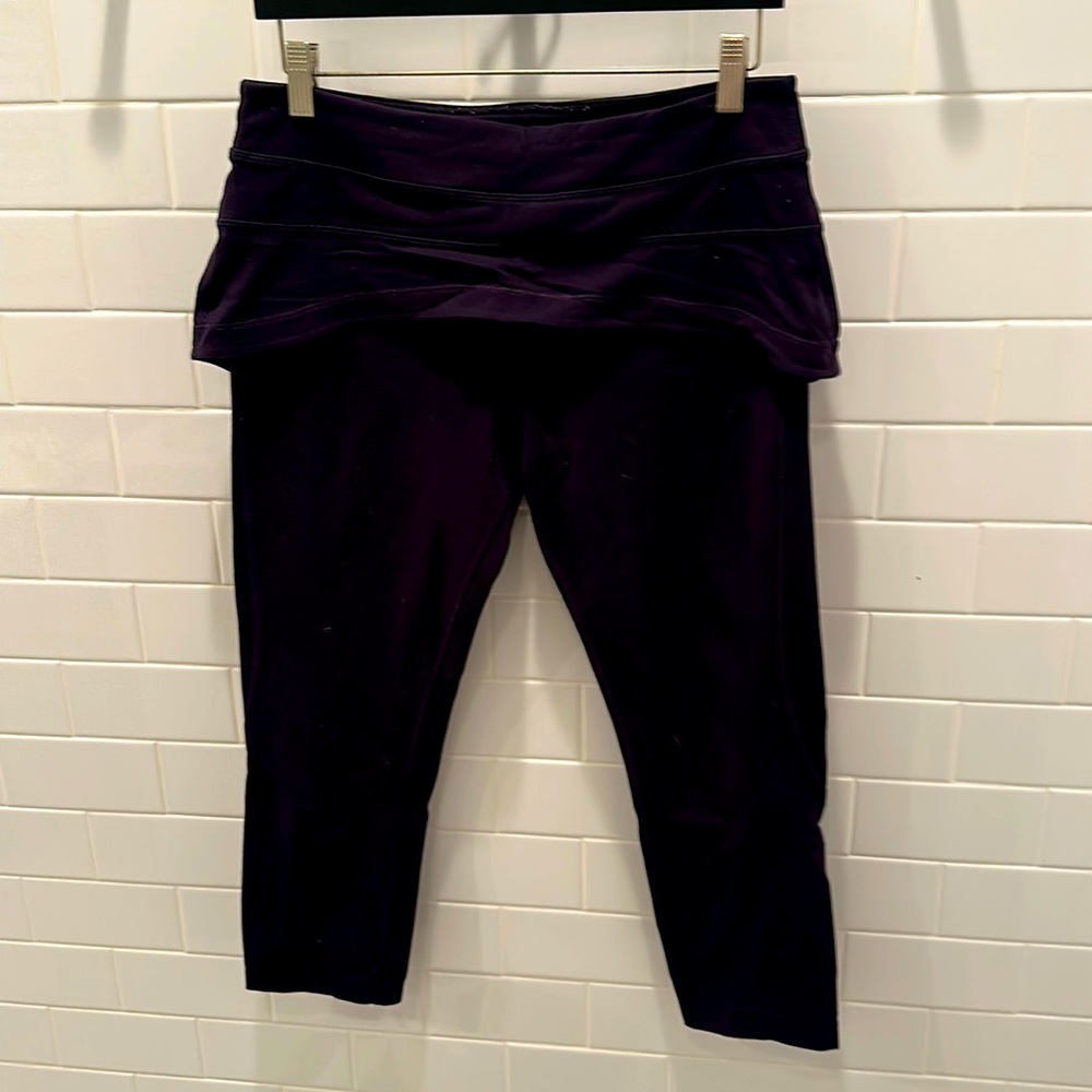 lululemon cropped pants w/built in skirt
